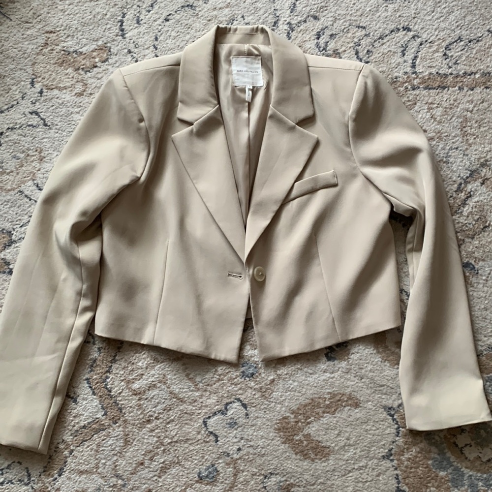 Avec Les Filles Tan Cropped Blazer